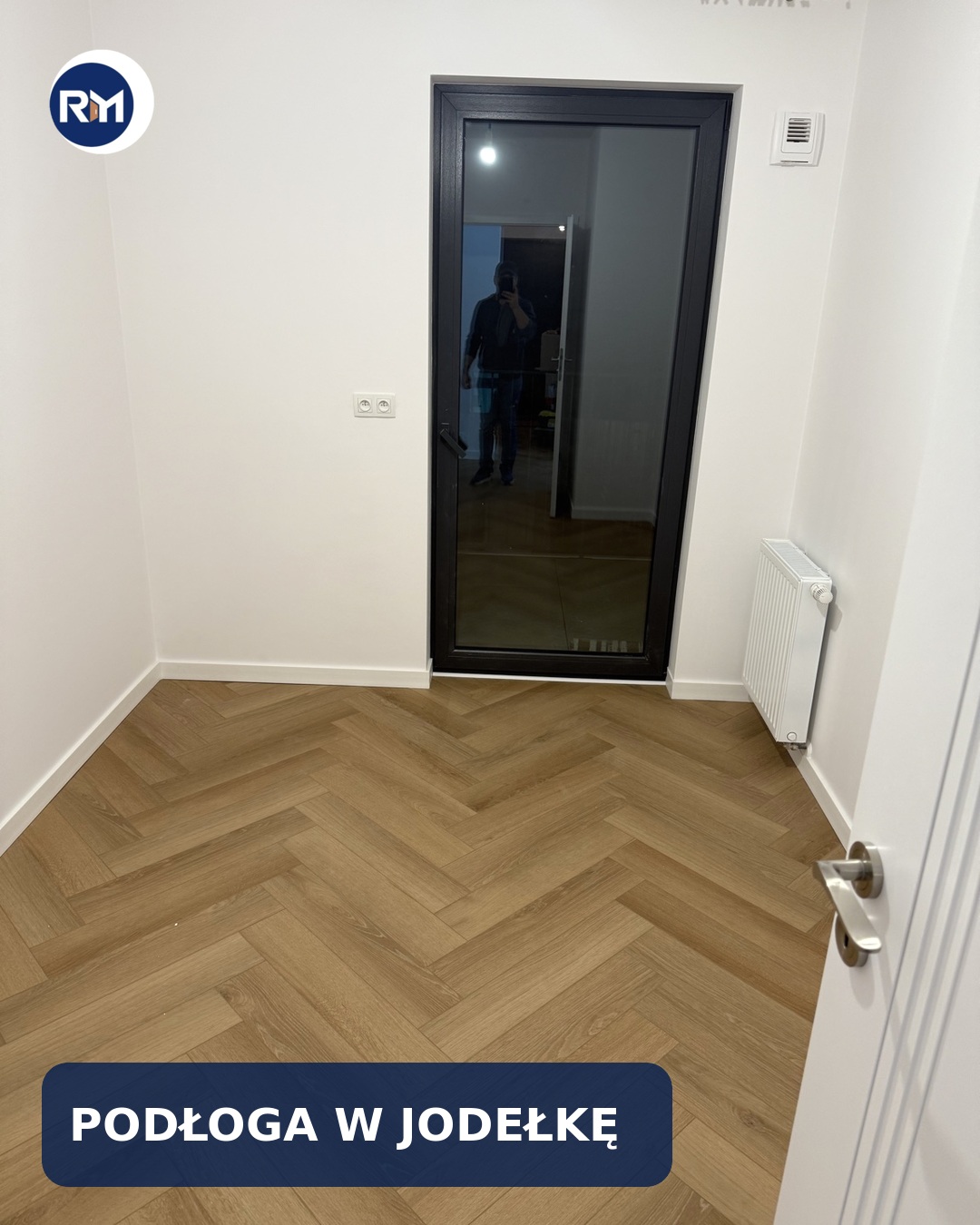 Podłoga ułożona w jodełkę